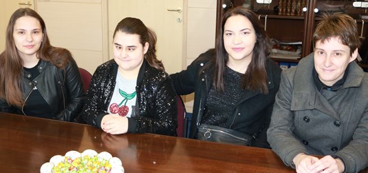  Studentici Filozofskog fakulteta uručena sredstva prikupljena humanitarnom akcijom