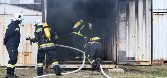 Vježba gašenja požara za kadete studija Vojnog pomorstva na poligonu Brodosplita