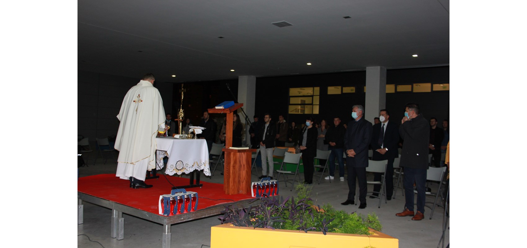 Eucharistic celebration took place on the Campus commemorating the sacrifice of Vukovar and Škabrnja