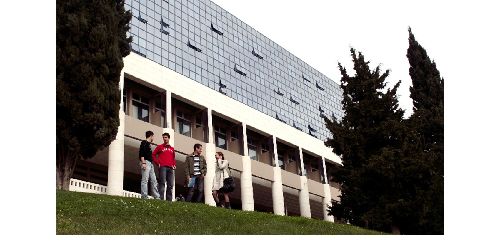 Invitation to members of Faculty of Economics’ Alumni Association to join LinkedIn’s 