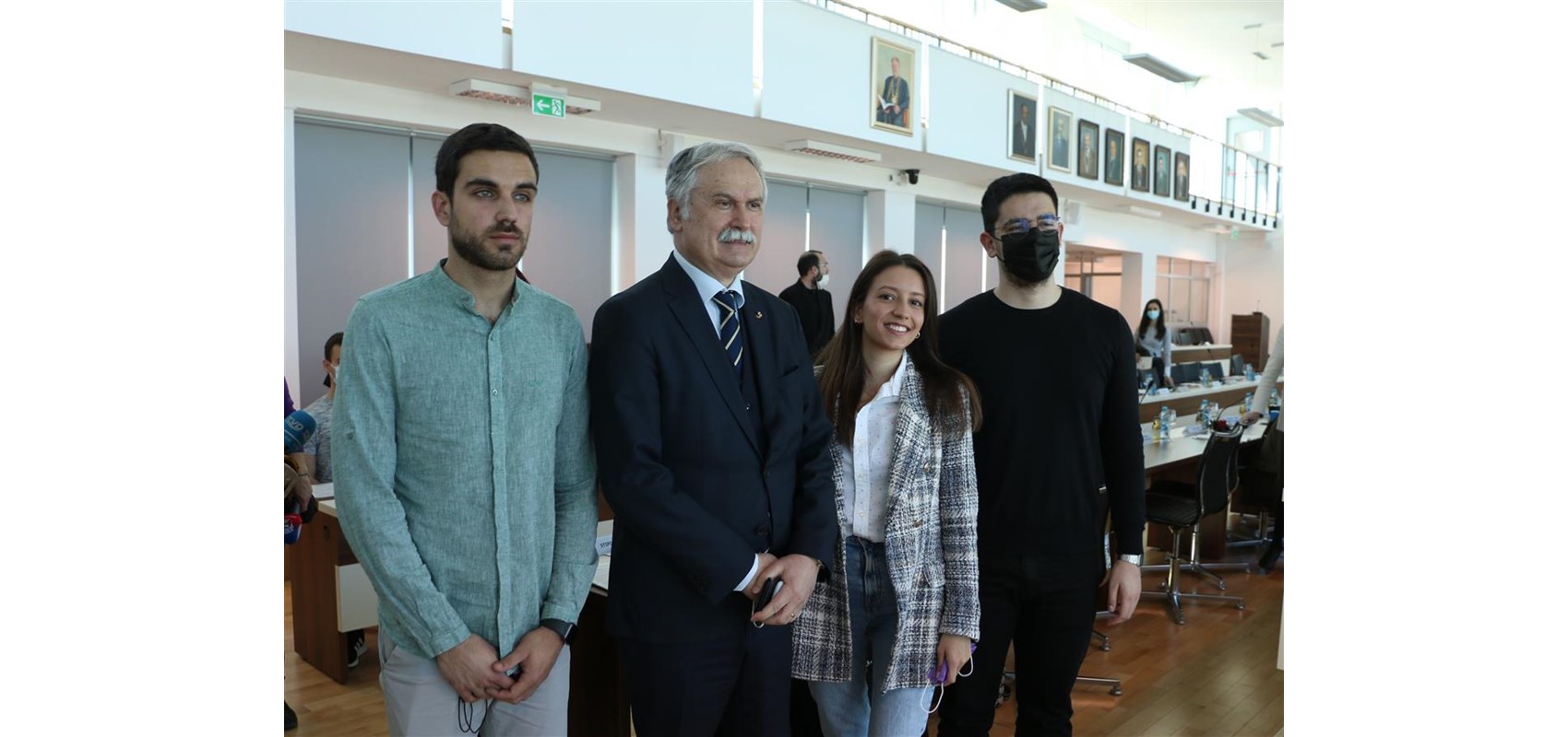 Signing agreements on financing student projects from non-competitive funds