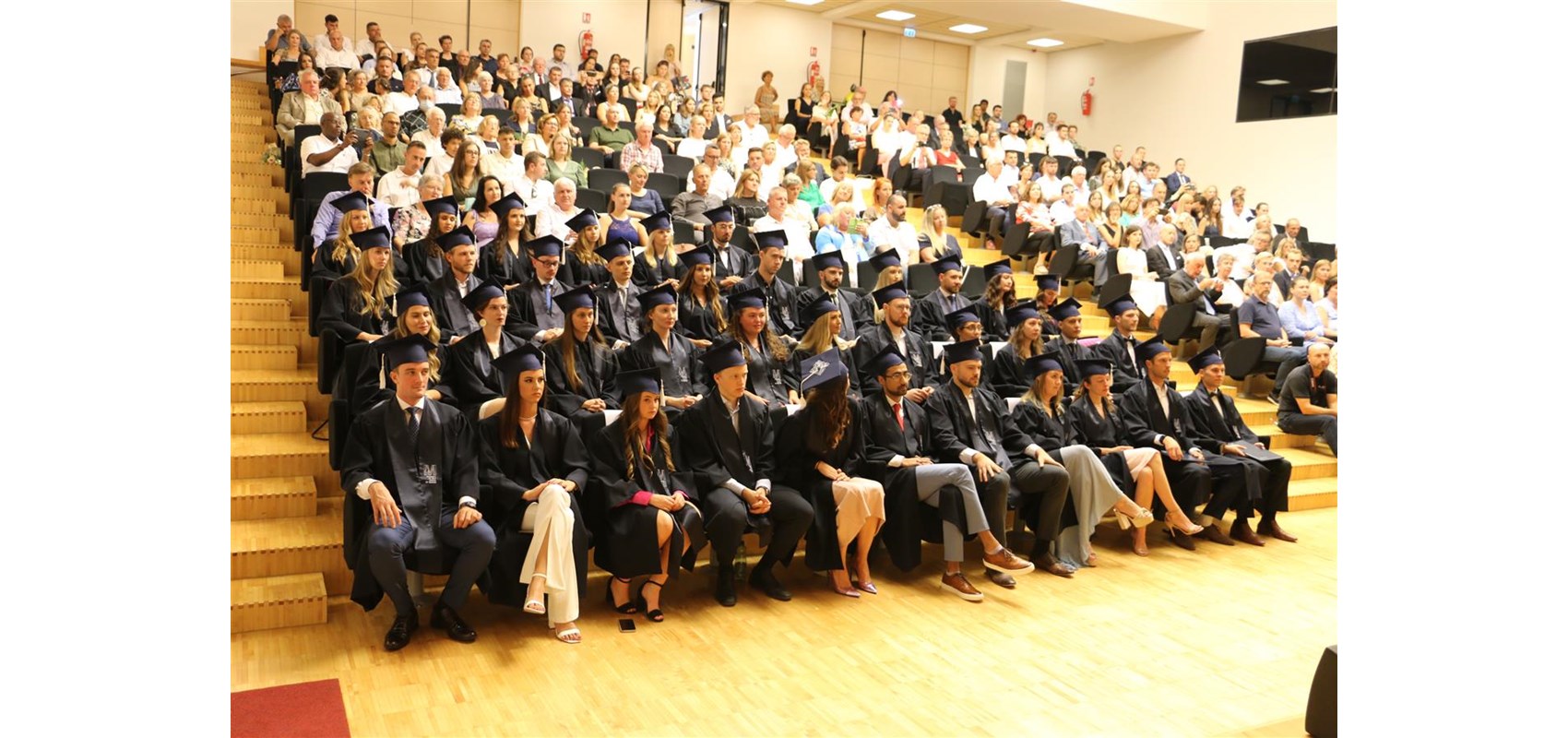 Graduation ceremony - Medicine studies in English