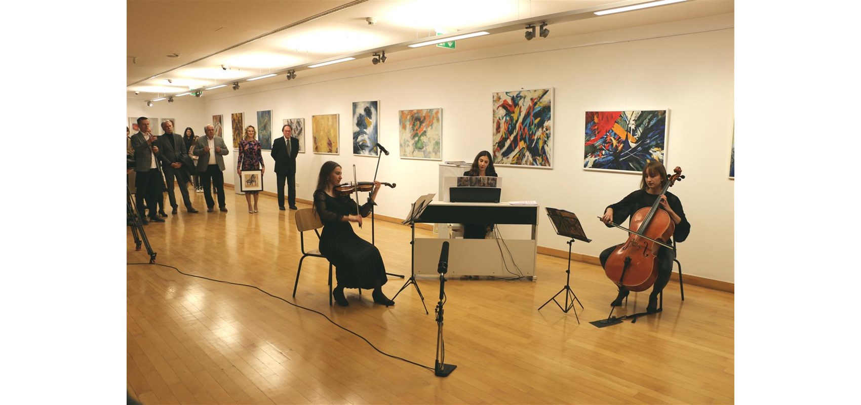 Exquisite musical and artistic experience 