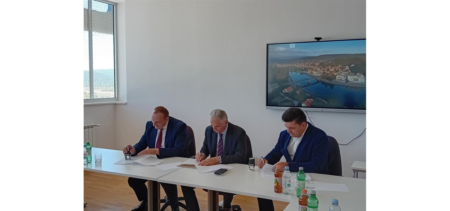 Cooperation Agreement signed between University of Split, City of Trilj and CEKOM 3LJ