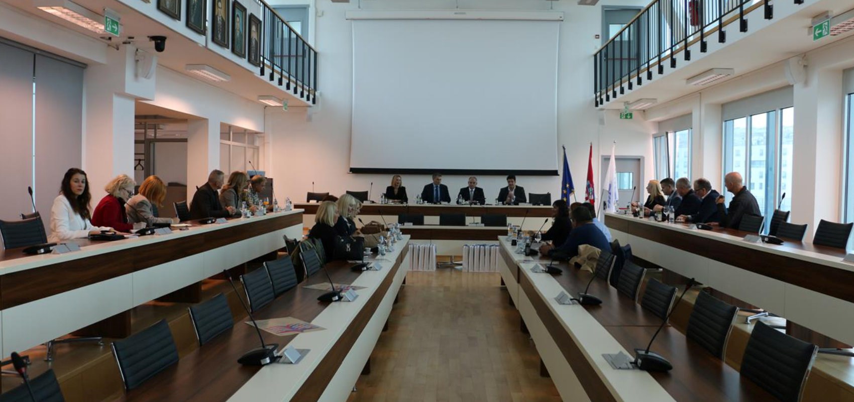 U povodu nadolazeće Smotre Sveučilišta u Splitu održan sastanak s ravnateljima srednjih škola Splitsko-dalmatinske županije