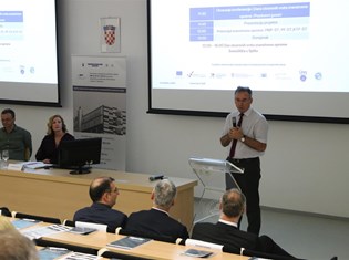 IMG_7947.JPG