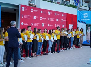 thumbnail_Volonteri_foto_2.jpg