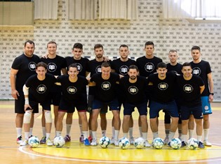 thumbnail_UniST_momčad_futsal.jpg
