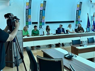 Press-konferencija_1.jpeg