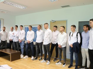 fisu6.JPG