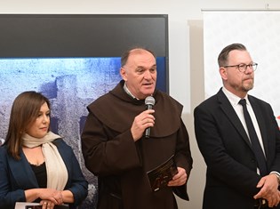 izlozba_tomislav14-061125.jpg