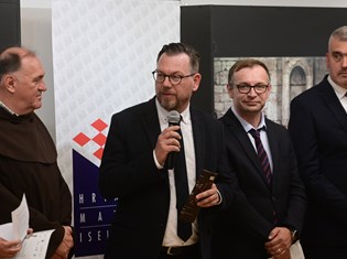 izlozba_tomislav17-061125.jpg
