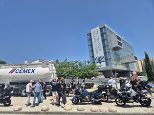 de80059a-5a7d-4fa5-9142-cf8fa31d4f00.jpg