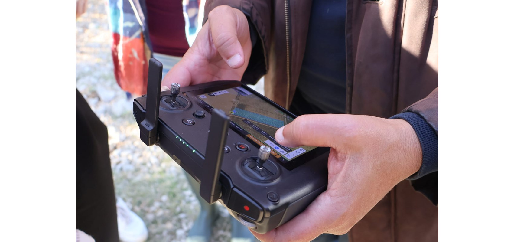 Studenti Agromediteranskog fakulteta na terenskoj nastavi u Tinju: primjena dronova u maslinarstvu